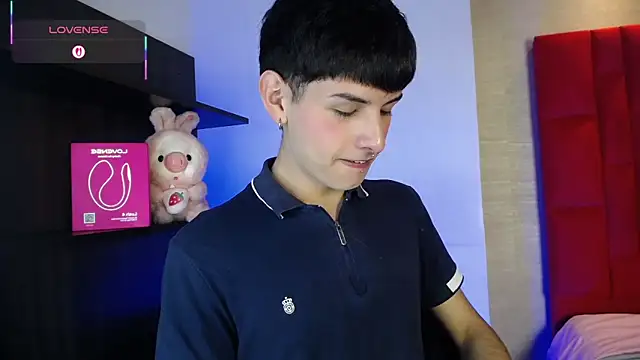 Ezra Storm online show from 10-25-25, 04:44