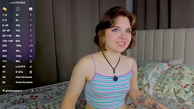 Snapshot of PolIyBowman chatting on 10-08-25, 03:24 PolIyBowman online show from 10-08-25, 03:24
