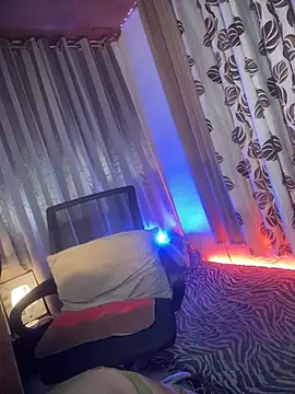 Snapshot of Lovely_Daugs chatting on 06-27-26, 04:46 Lovely Daugs online show from 06-27-26, 04:46
