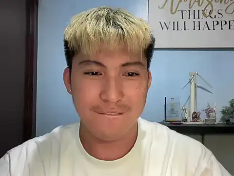 Snapshot of lovely_jay chatting on 05-19-26, 03:35 lovely jay online show from 05-19-26, 03:35