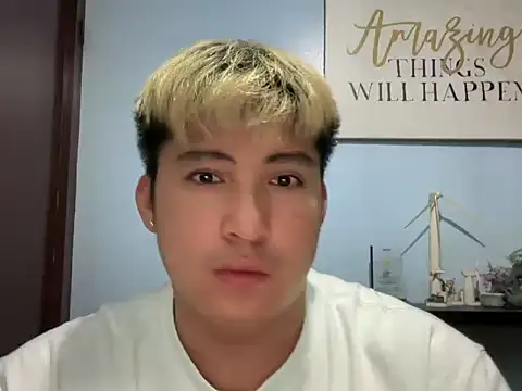 Snapshot of lovely_jay chatting on 05-28-26, 02:19 lovely jay online show from 05-28-26, 02:19