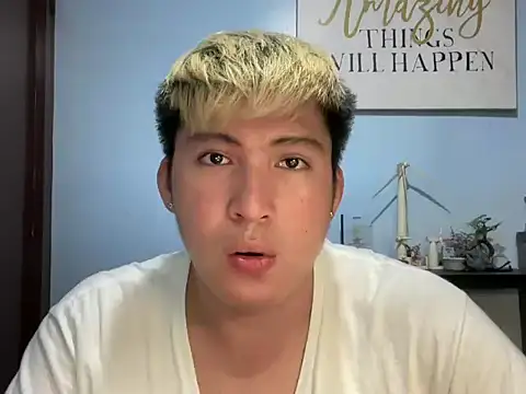 Snapshot of lovely_jay chatting on 05-30-26, 12:22 lovely jay online show from 05-30-26, 12:22