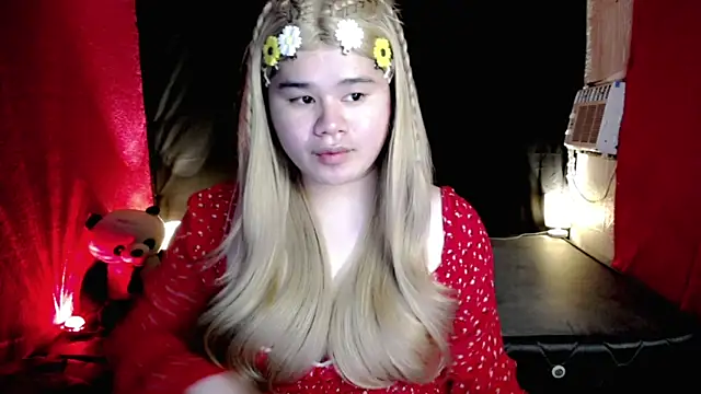Snapshot of skinnygirl_69 chatting on 04-22-26, 06:04 skinnygirl 69 online show from 04-22-26, 06:04