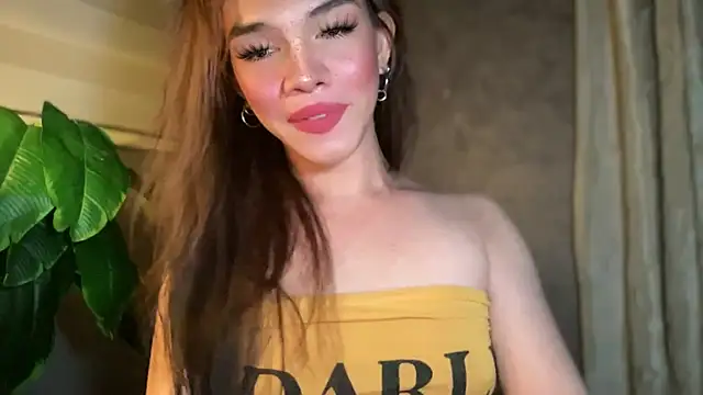 Snapshot of Misselliefayexxx chatting on 11-15-25, 03:10 Misselliefayexxx online show from 11-15-25, 03:10