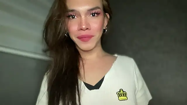 Snapshot of Misselliefayexxx chatting on 11-07-25, 11:52 Misselliefayexxx online show from 11-07-25, 11:52