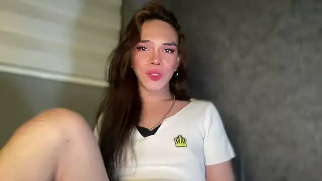 Snapshot of Misselliefayexxx chatting on 11-28-25, 06:30 Misselliefayexxx online show from 11-28-25, 06:30