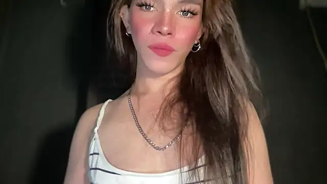 Snapshot of Misselliefayexxx chatting on 12-03-25, 09:25 Misselliefayexxx online show from 12-03-25, 09:25