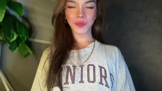 Snapshot of Misselliefayexxx chatting on 11-29-25, 10:26 Misselliefayexxx online show from 11-29-25, 10:26