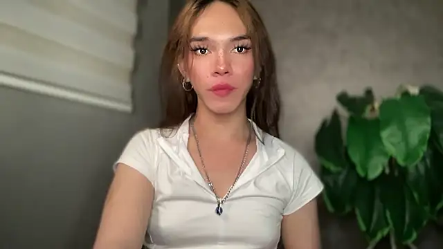 Snapshot of Misselliefayexxx chatting on 01-12-26, 01:01 Misselliefayexxx online show from 01-12-26, 01:01