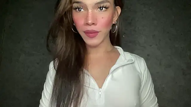 Snapshot of Misselliefayexxx chatting on 10-24-25, 11:20 Misselliefayexxx online show from 10-24-25, 11:20