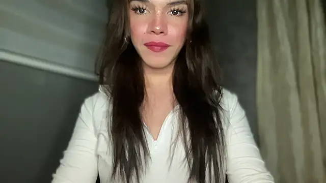 Snapshot of Misselliefayexxx chatting on 10-30-25, 09:11 Misselliefayexxx online show from 10-30-25, 09:11