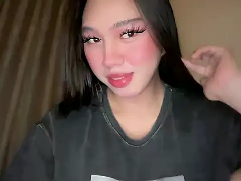 Snapshot of kat_mire chatting on 05-26-26, 11:36 kat mire online show from 05-26-26, 11:36