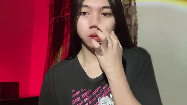 kat mire online show from 11-12-25, 03:49