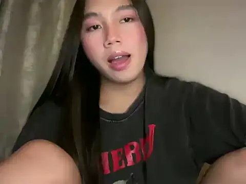 Snapshot of kat_mire chatting on 06-17-26, 03:22 kat mire online show from 06-17-26, 03:22