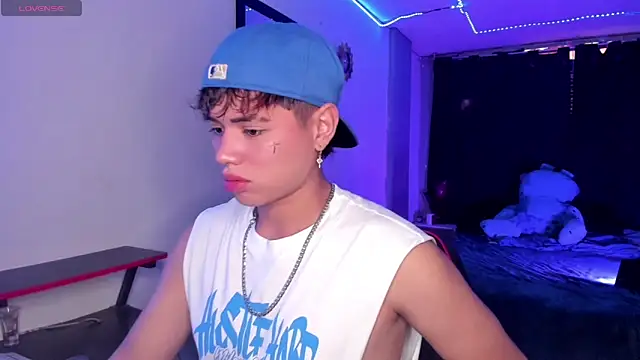 Jostin18 online show from 09-22-25, 02:45