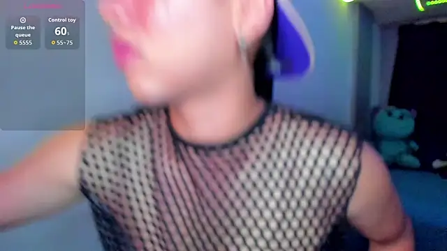 Snapshot of Jostin18 chatting on 12-20-25, 04:04 Jostin18 online show from 12-20-25, 04:04