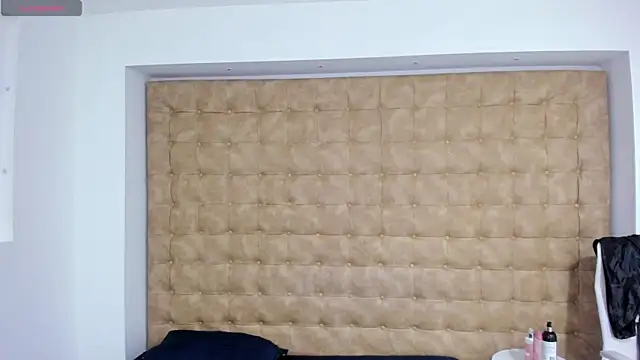 MiiaSmith   online show from 11-13-25, 09:19