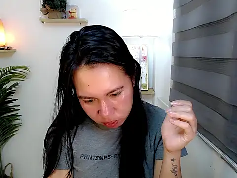 kimbratx online show from 10-29-25, 10:20