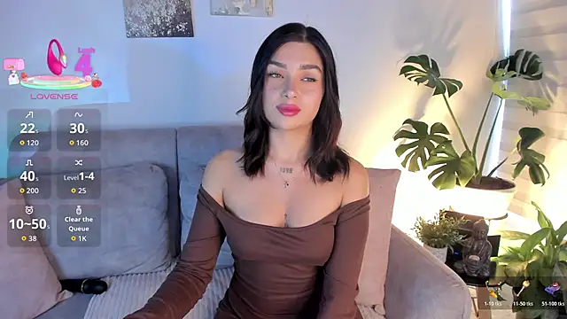 Snapshot of Estrer_collins chatting on 01-08-26, 08:04 Estrer collins online show from 01-08-26, 08:04