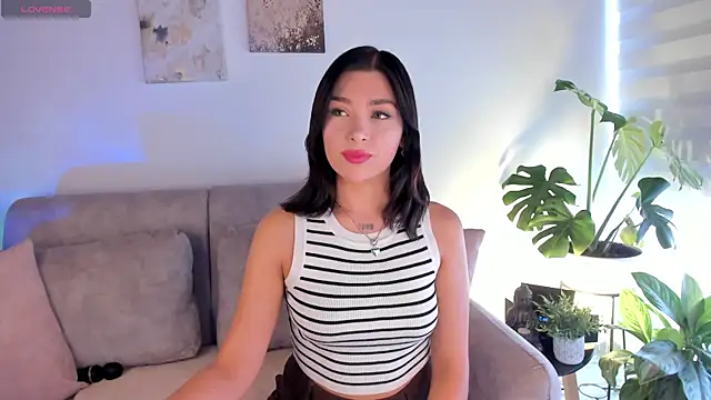 Snapshot of Estrer_collins chatting on 11-12-25, 07:40 Estrer collins online show from 11-12-25, 07:40