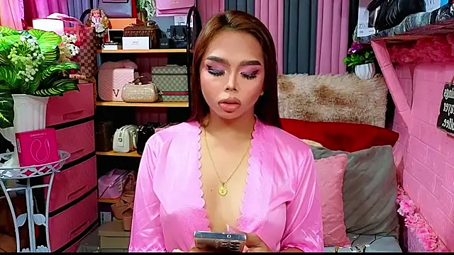 MoniqueCeleste online show from 11-08-25, 05:16