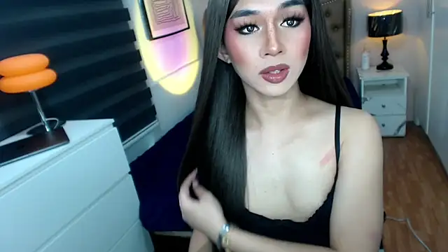 solana imani online show from 10-06-25, 07:14