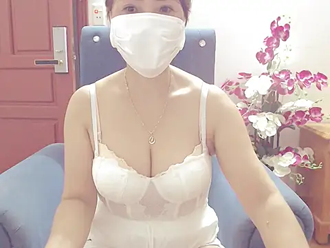 ruby 8x online show from 10-28-25, 12:00