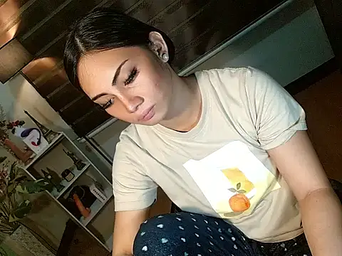 Bella subhunterx online show from 04-09-26, 12:00