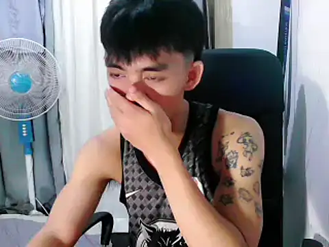 urhunky boy online show from 09-18-25, 01:08