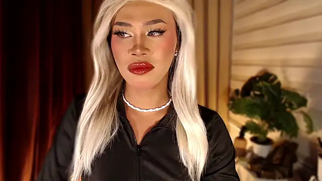 Snapshot of _tipsandchips chatting on 02-12-26, 03:56 tipsandchips online show from 02-12-26, 03:56