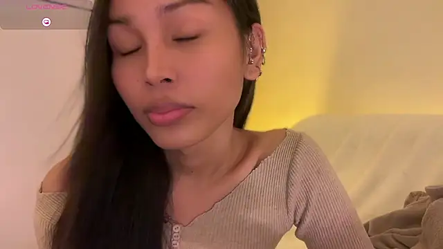 Snapshot of _sexyanne69_ chatting on 11-28-25, 08:42 sexyanne69 online show from 11-28-25, 08:42