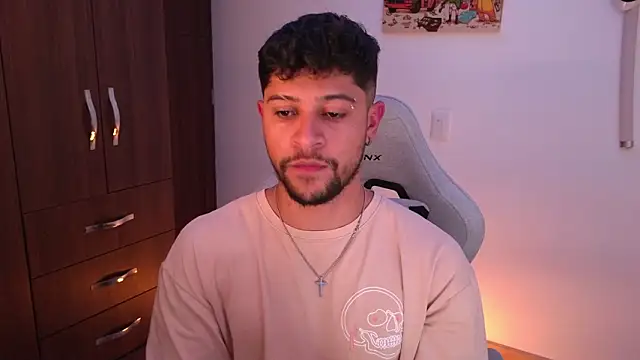 domsantiago  online show from 02-06-26, 04:08