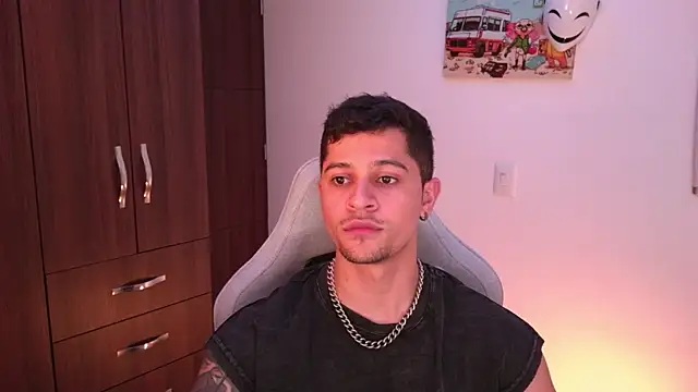 domsantiago  online show from 11-01-25, 01:56