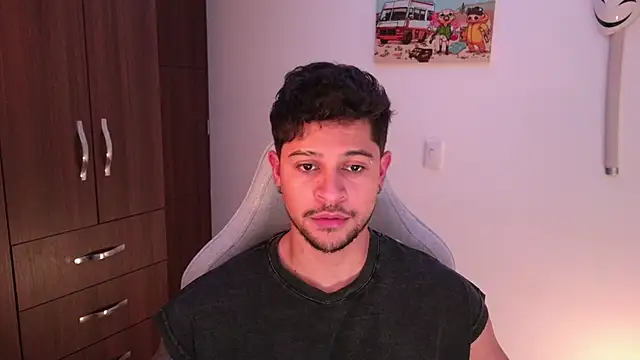 domsantiago  online show from 12-22-25, 02:44