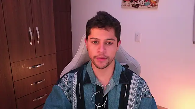 domsantiago  online show from 11-25-25, 03:07