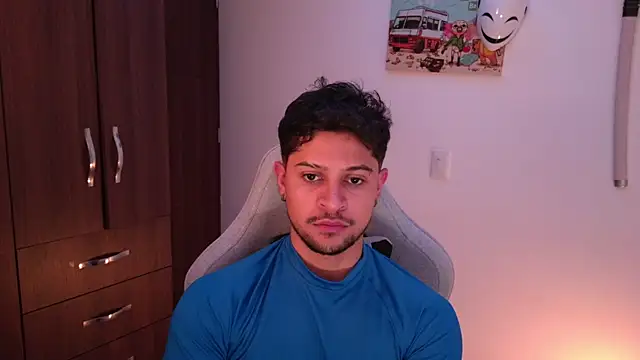 domsantiago  online show from 12-18-25, 02:38