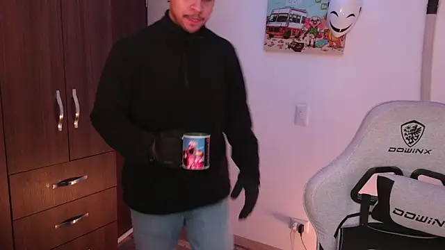 domsantiago  online show from 12-14-25, 04:08