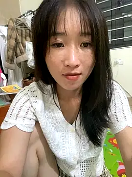 Snapshot of oneyou_400 chatting on 10-07-25, 12:50 oneyou 400 online show from 10-07-25, 12:50