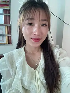 Snapshot of oneyou_400 chatting on 05-17-26, 12:54 oneyou 400 online show from 05-17-26, 12:54
