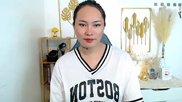 Snapshot of allena_Ghrey chatting on 11-14-25, 05:11 allena Ghrey online show from 11-14-25, 05:11