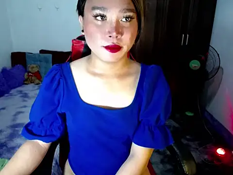 Urassiansweetcummer online show from 04-11-26, 02:30