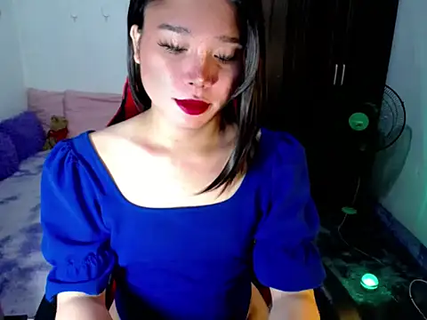 Urassiansweetcummer online show from 05-31-26, 03:45