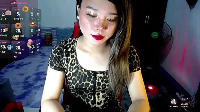 Snapshot of Urassiansweetcummer chatting on 02-16-26, 02:43 Urassiansweetcummer online show from 02-16-26, 02:43