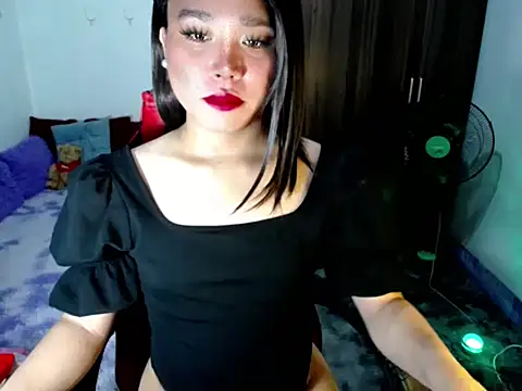 Urassiansweetcummer online show from 05-15-26, 03:59