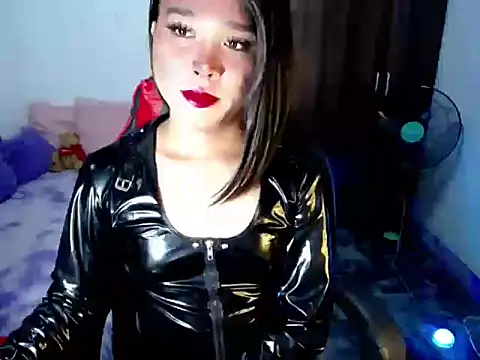 Urassiansweetcummer online show from 06-02-26, 02:44