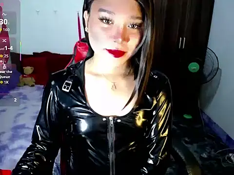 Snapshot of Urassiansweetcummer chatting on 07-19-26, 02:42 Urassiansweetcummer online show from 07-19-26, 02:42