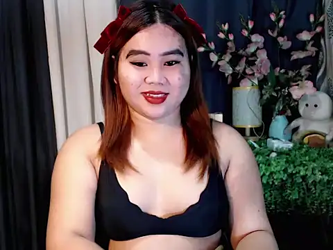 Snapshot of queen_staceyy chatting on 10-20-25, 04:47 queen staceyy online show from 10-20-25, 04:47