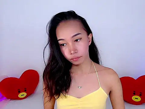 Snapshot of Sweet_kittyxx chatting on 06-17-26, 03:06 Sweet kittyxx online show from 06-17-26, 03:06