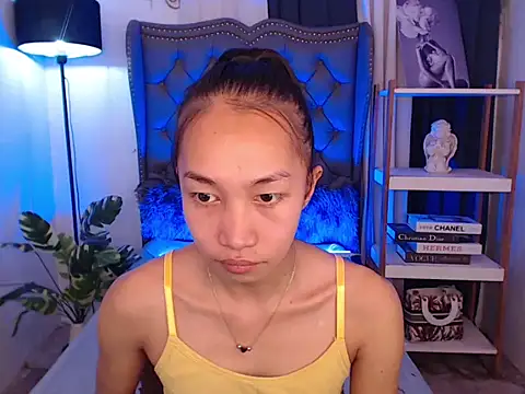 Snapshot of Sweet_kittyxx chatting on 02-14-26, 03:29 Sweet kittyxx online show from 02-14-26, 03:29