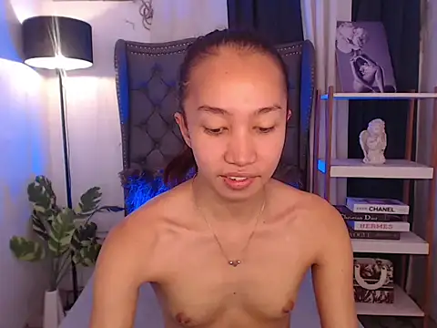 Snapshot of Sweet_kittyxx chatting on 02-20-26, 08:16 Sweet kittyxx online show from 02-20-26, 08:16